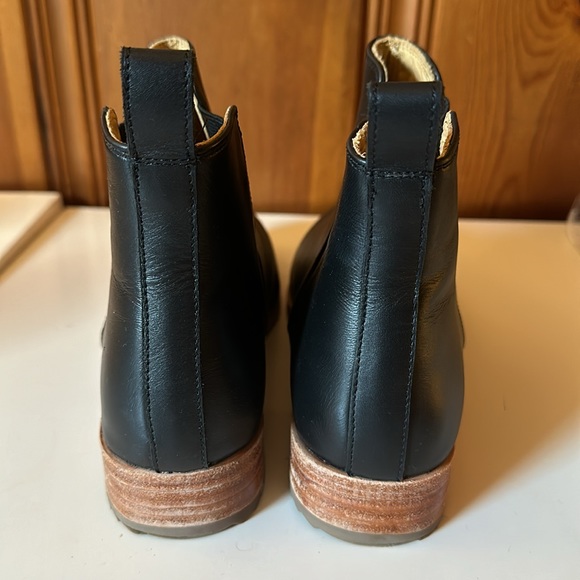 NWOT-Nisolo Classic Leather Chelsea Boot in Black - Picture 4 of 4